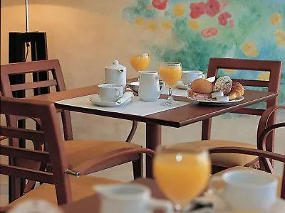 Hotel Aristol - Sagrada Familia Barcelona 3*,